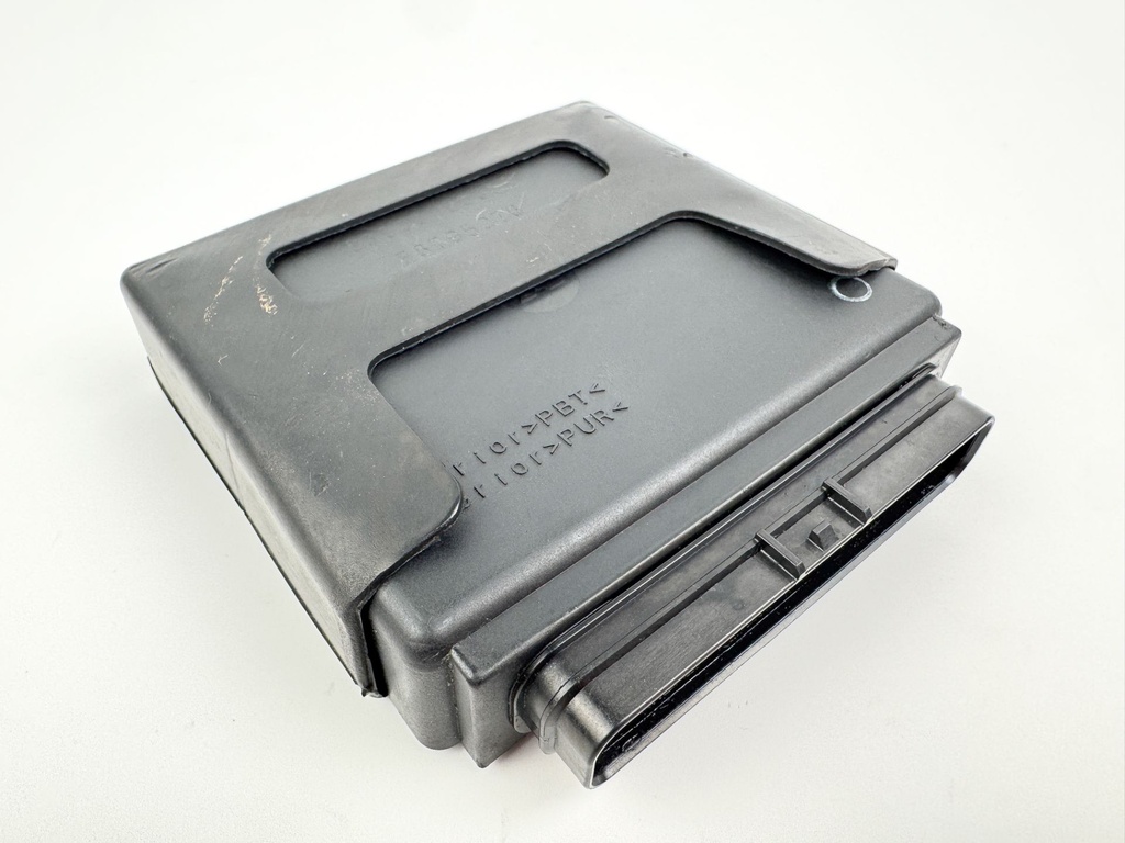 2004 Suzuki 115 HP 4 Stroke Outboard Engine Control Unit ECU 33920-90J51 OEM