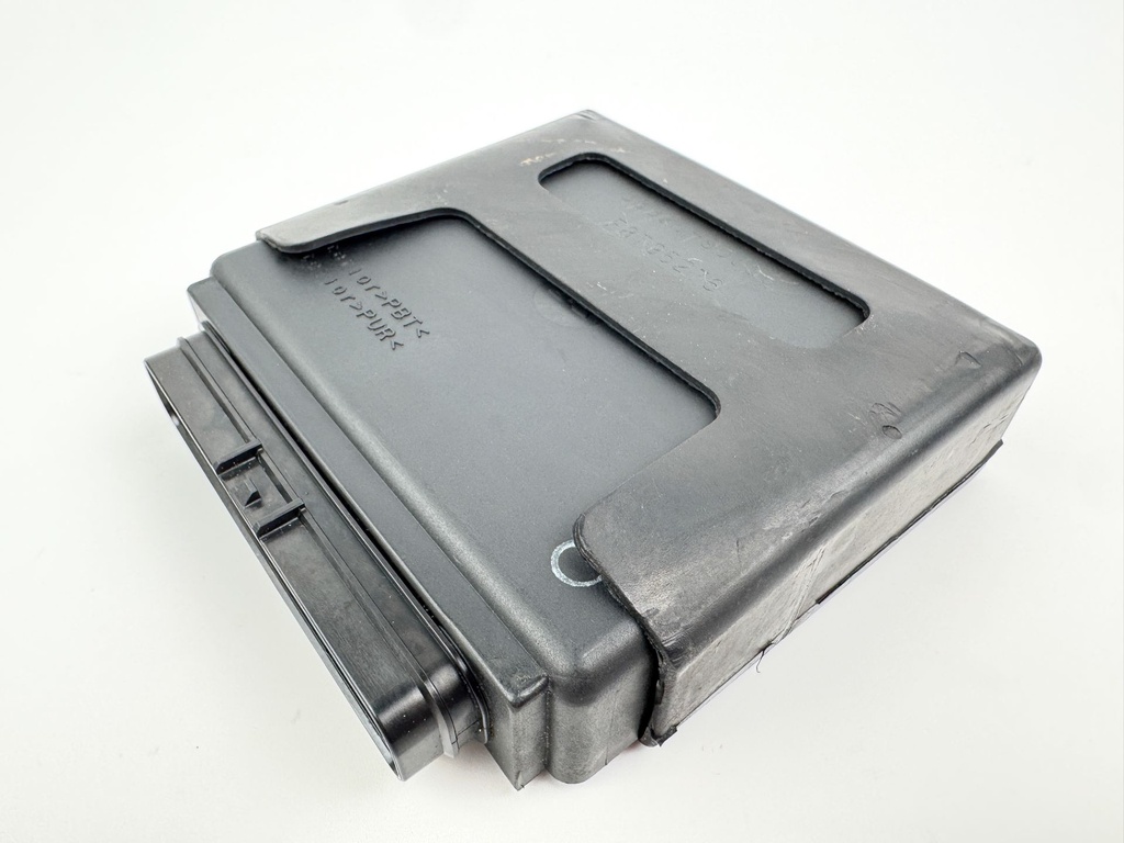 2004 Suzuki 115 HP 4 Stroke Outboard Engine Control Unit ECU 33920-90J51 OEM