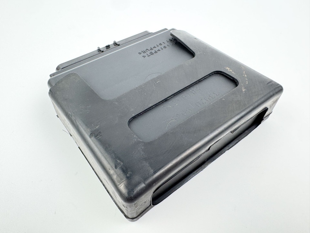 2004 Suzuki 115 HP 4 Stroke Outboard Engine Control Unit ECU 33920-90J51 OEM