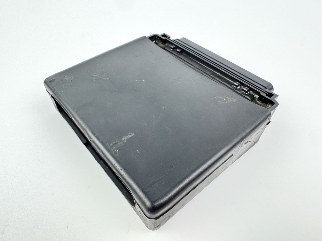 2004 Suzuki 115 HP 4 Stroke Outboard Engine Control Unit ECU 33920-90J51 OEM