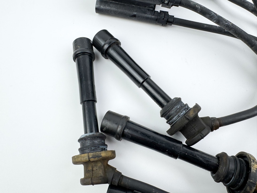 2004 Suzuki 115 HP 4 Stroke Outboard Ignition Coil Set 33410-90J00 OEM