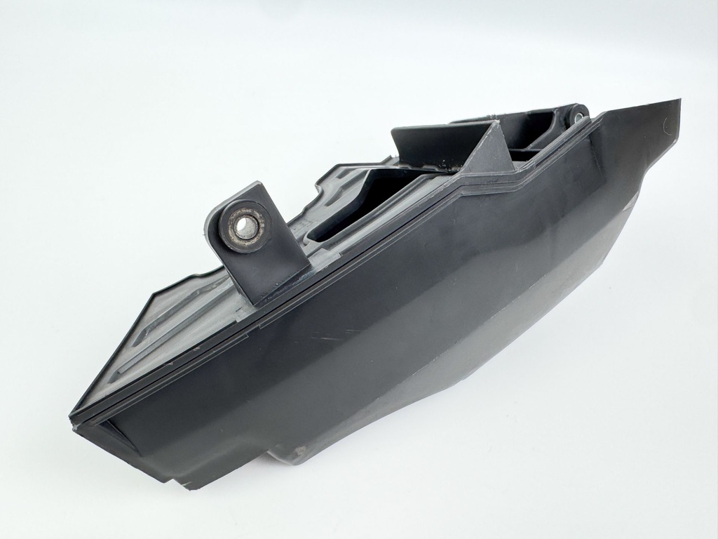 2004 Suzuki 115 HP 4 Stroke Outboard Intake Air Silencer Assembly 13810-90J01 OEM