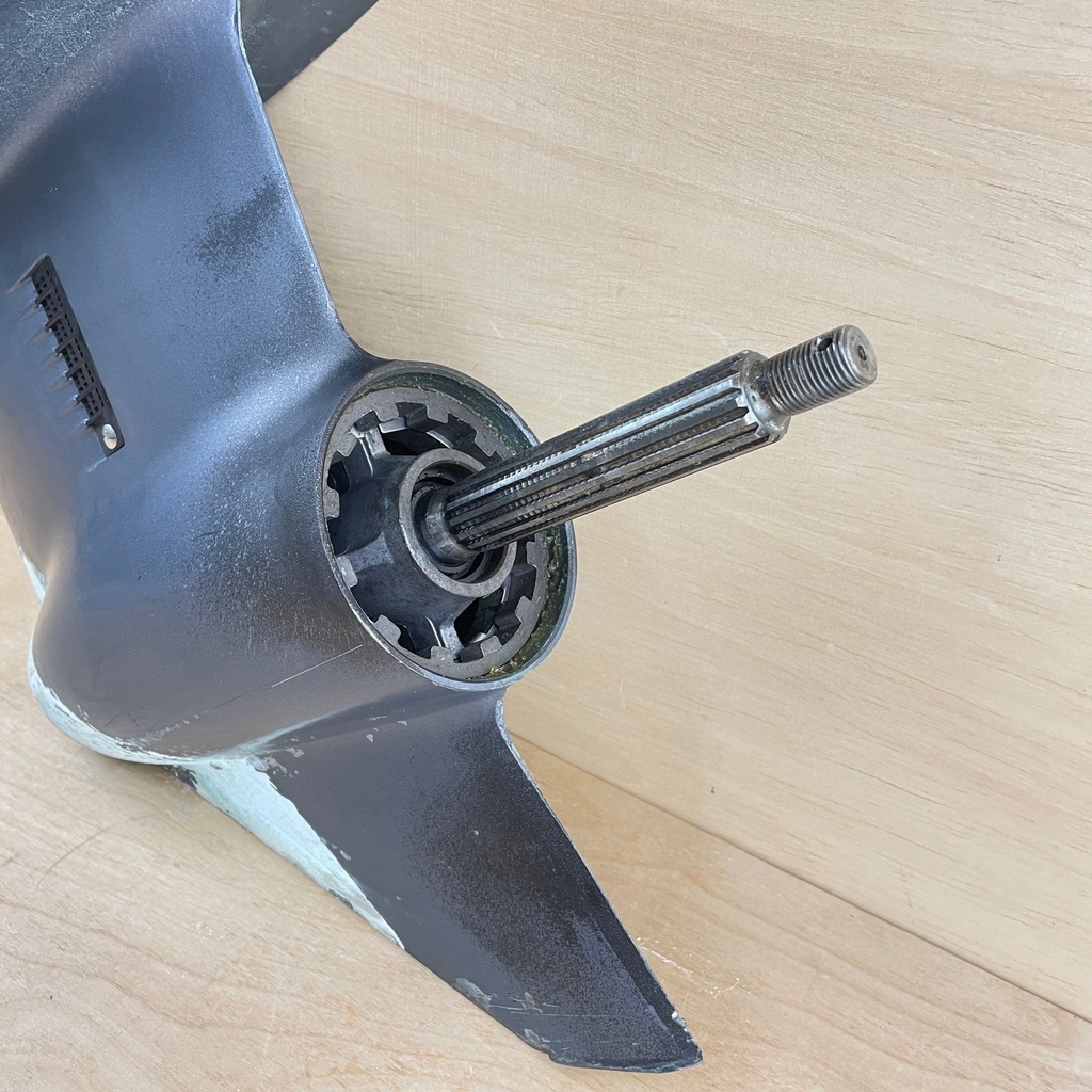 Yamaha 90HP 2 Stroke 20" Lower Unit Gear Case 6H1-45300-17-8D