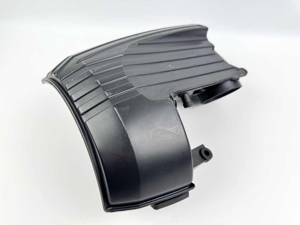 2004 Suzuki 115 HP 4 Stroke Outboard Intake Air Silencer Assembly 13810-90J01 OEM