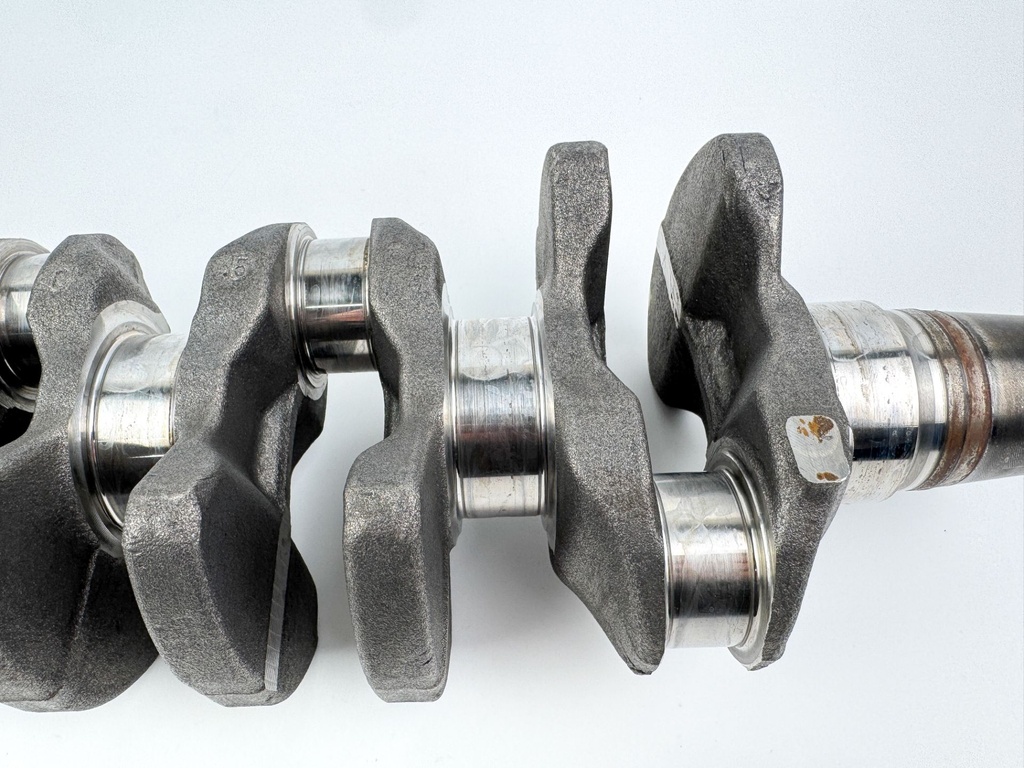 2004 Suzuki 115 HP 4 Stroke Outboard Crankshaft 12220-99L00 OEM