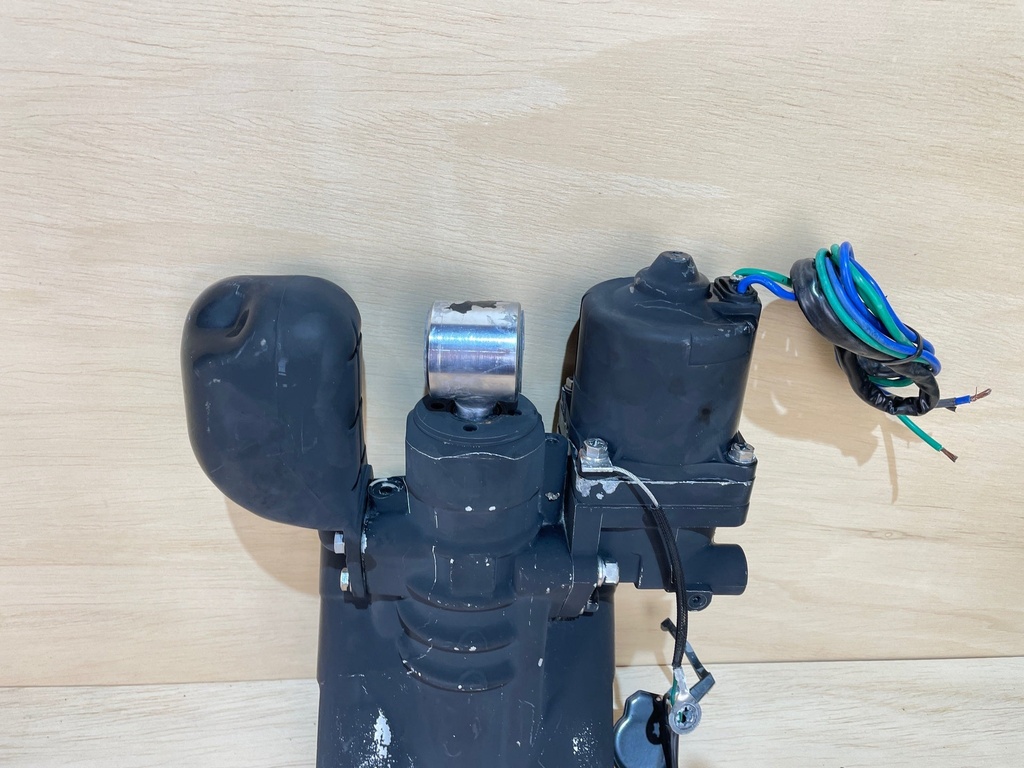 Evinrude Johnson BRP Power Trim & Tilt Unit Assembly 90HP - 300HP