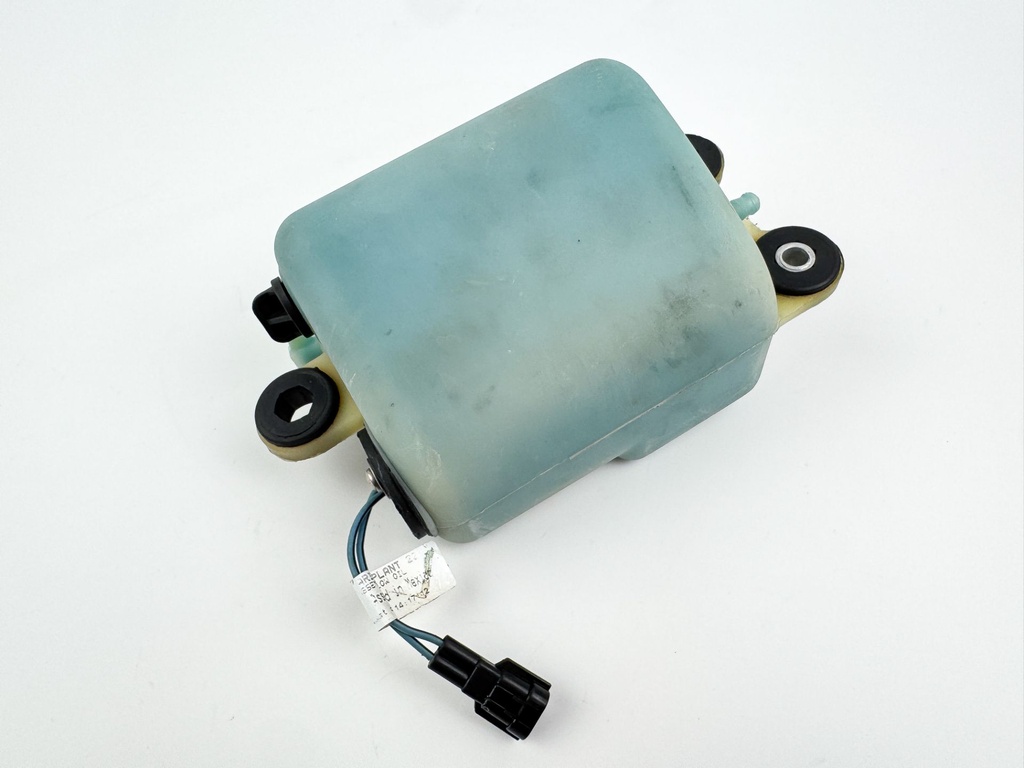 2003 Mercury 225 HP 2 Stroke Optimax Outboard Oil Tank 884525T1 OEM