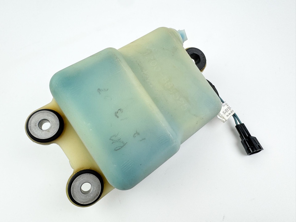 2003 Mercury 225 HP 2 Stroke Optimax Outboard Oil Tank 884525T1 OEM