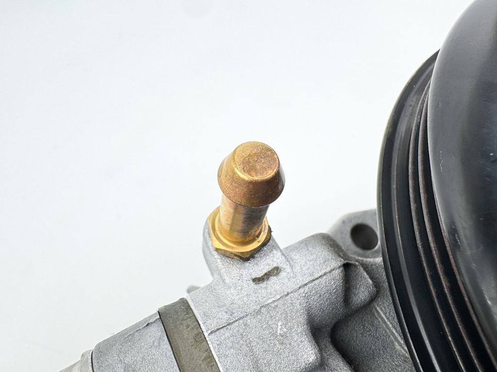 2003 Mercury 225 HP 2 Stroke Optimax Outboard Air Compressor Assembly 828123T19