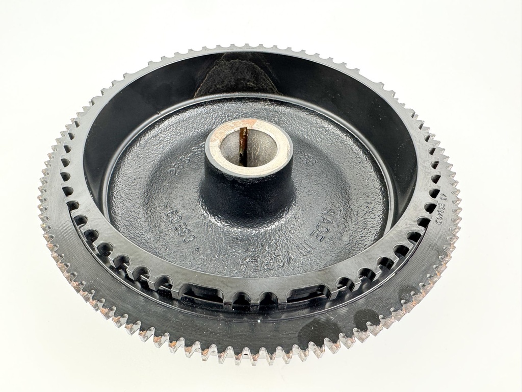 2003 Mercury 225 HP 2 Stroke Optimax Outboard Flywheel 859619T1 OEM