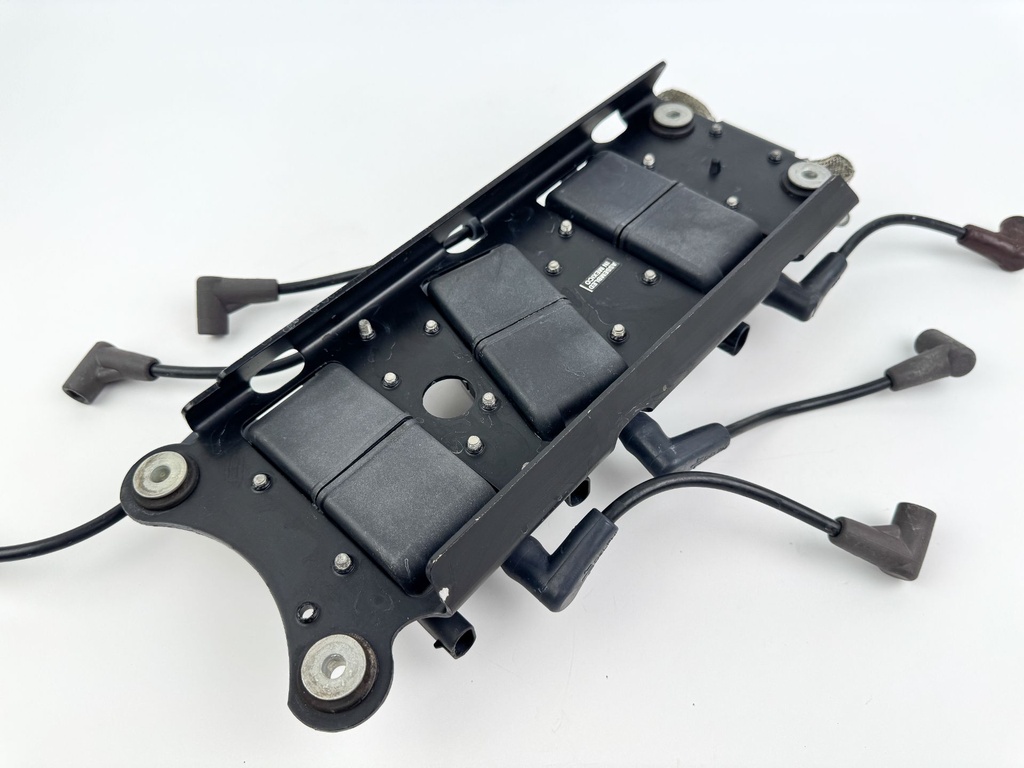 2003 Mercury 225 HP 2 Stroke Outboard Optimax Ignition Coil Set & Plate 856991A1