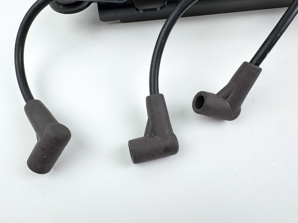 2003 Mercury 225 HP 2 Stroke Outboard Optimax Ignition Coil Set & Plate 856991A1