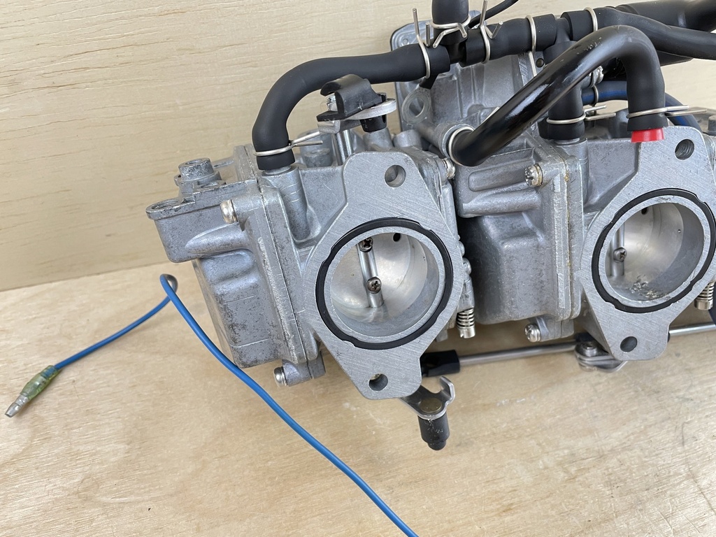 2003 Yamaha 60HP 2 Stroke Outboard Carburetor Set Top Bottom Middle
