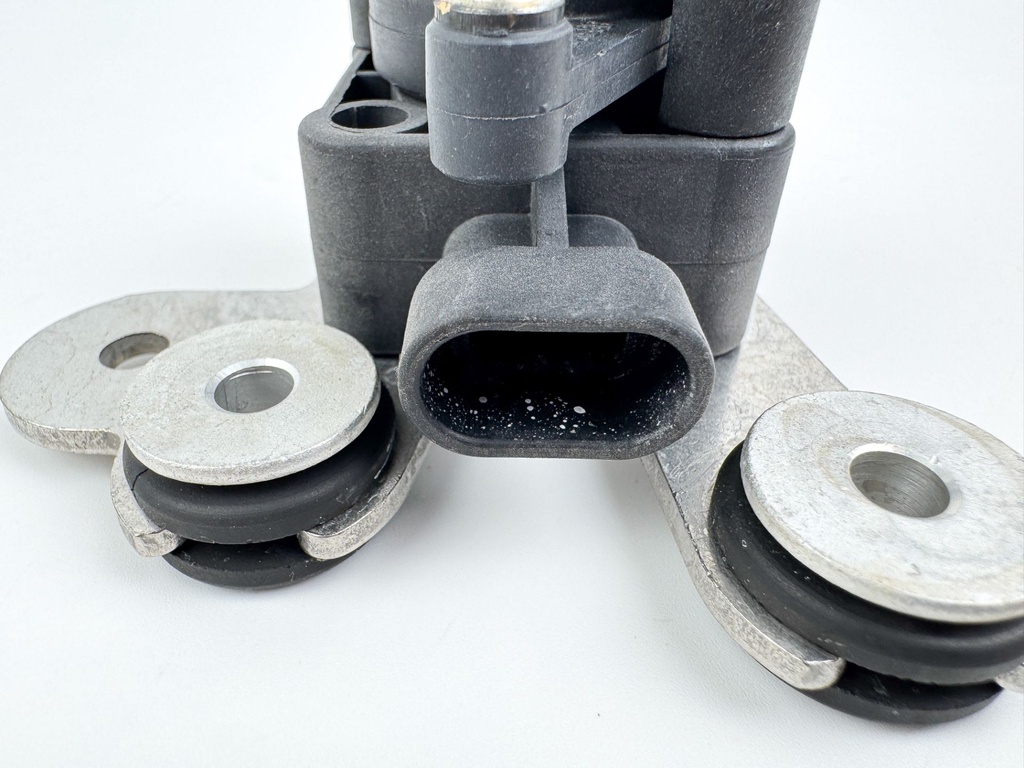 2003 Mercury 225 HP 2 Stroke Outboard Throttle Position Sensor 83295211 OEM