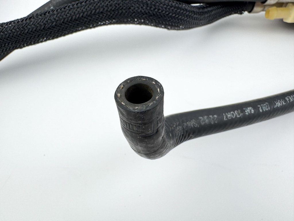 2003 Mercury 225 HP 2 Stroke Optimax Outboard Fuel Injector Set W/ Rail 884429A8