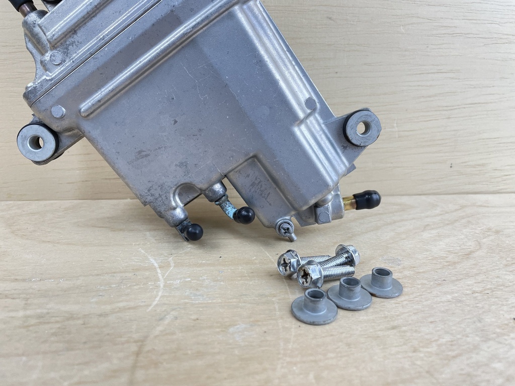 2000 Suzuki 50HP 4 Stroke Outboard Fuel Vapor Separator Assembly 15600-87J13