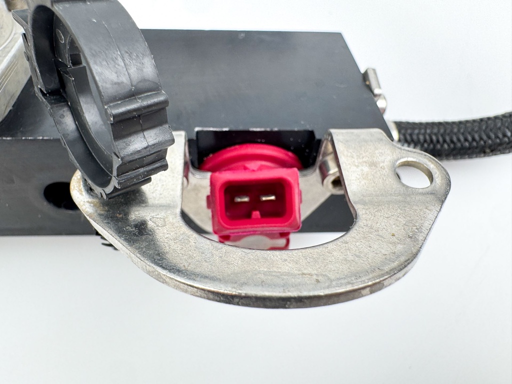 2003 Mercury 225 HP 2 Stroke Optimax Outboard Fuel Injector Set W/ Rail 884429A8