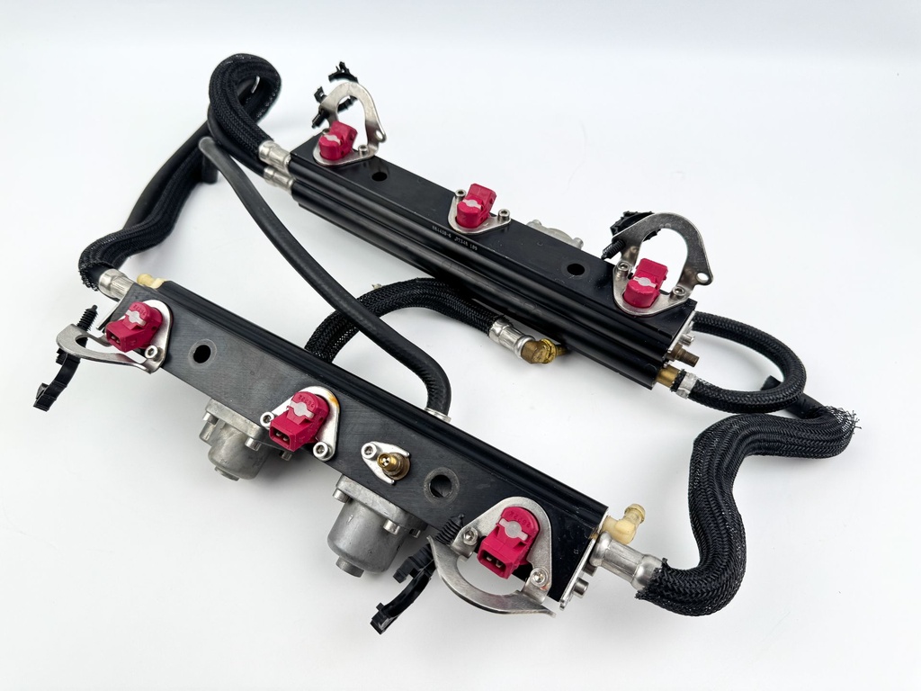 2003 Mercury 225 HP 2 Stroke Optimax Outboard Fuel Injector Set W/ Rail 884429A8