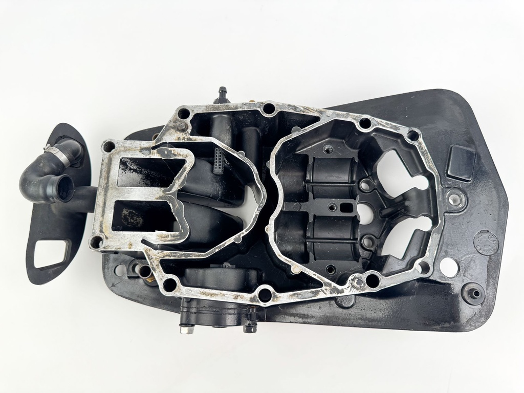 2003 Mercury 225 HP 2 Stroke Optimax Outboard Exhaust Plate Guide 832935A16 OEM