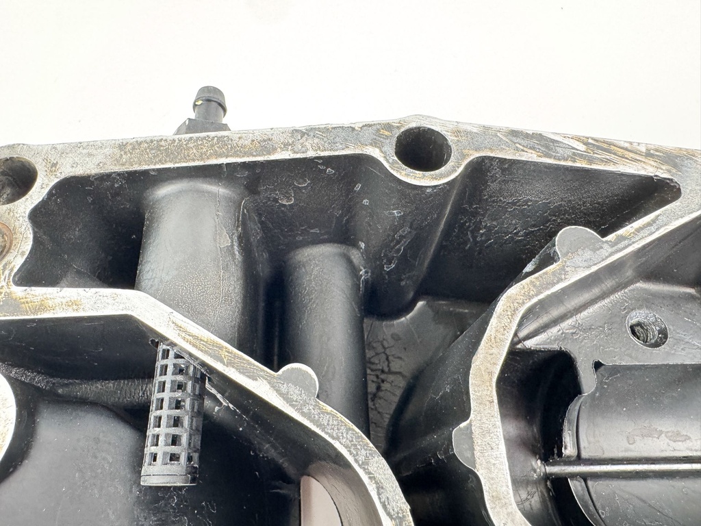 2003 Mercury 225 HP 2 Stroke Optimax Outboard Exhaust Plate Guide 832935A16 OEM