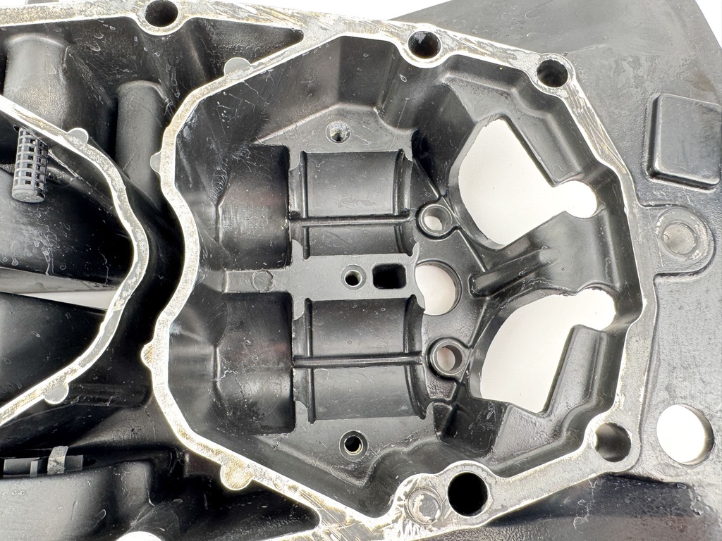 2003 Mercury 225 HP 2 Stroke Optimax Outboard Exhaust Plate Guide 832935A16 OEM