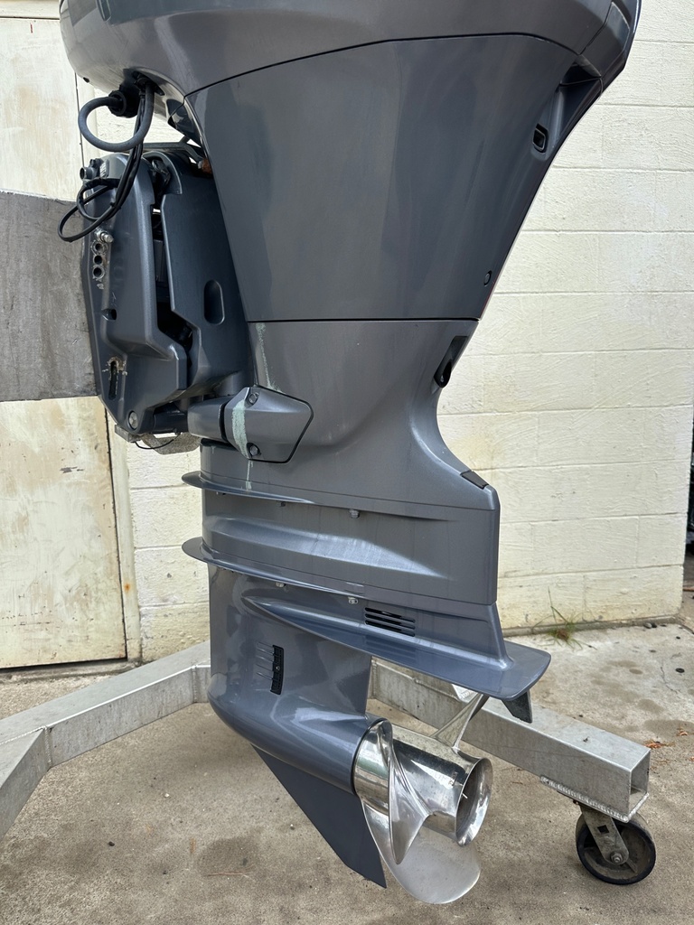 2004 Yamaha 150HP 4 Stroke Outboard Engine W/ 25" Shaft - 799 Hours