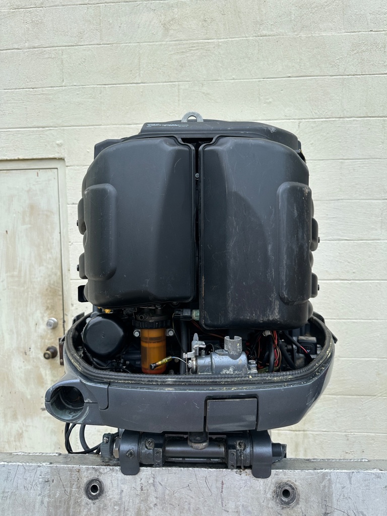 2002 Yamaha 200HP 4 Stroke Outboard Engine Complete W/ 25" Shaft