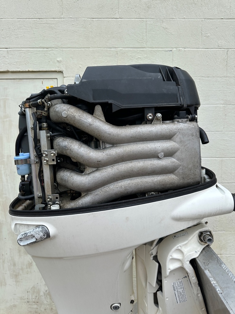 2003 Johnson Suzuki 140HP 4 Stroke Outboard Engine W/ 25" Shaft - 755 Hours