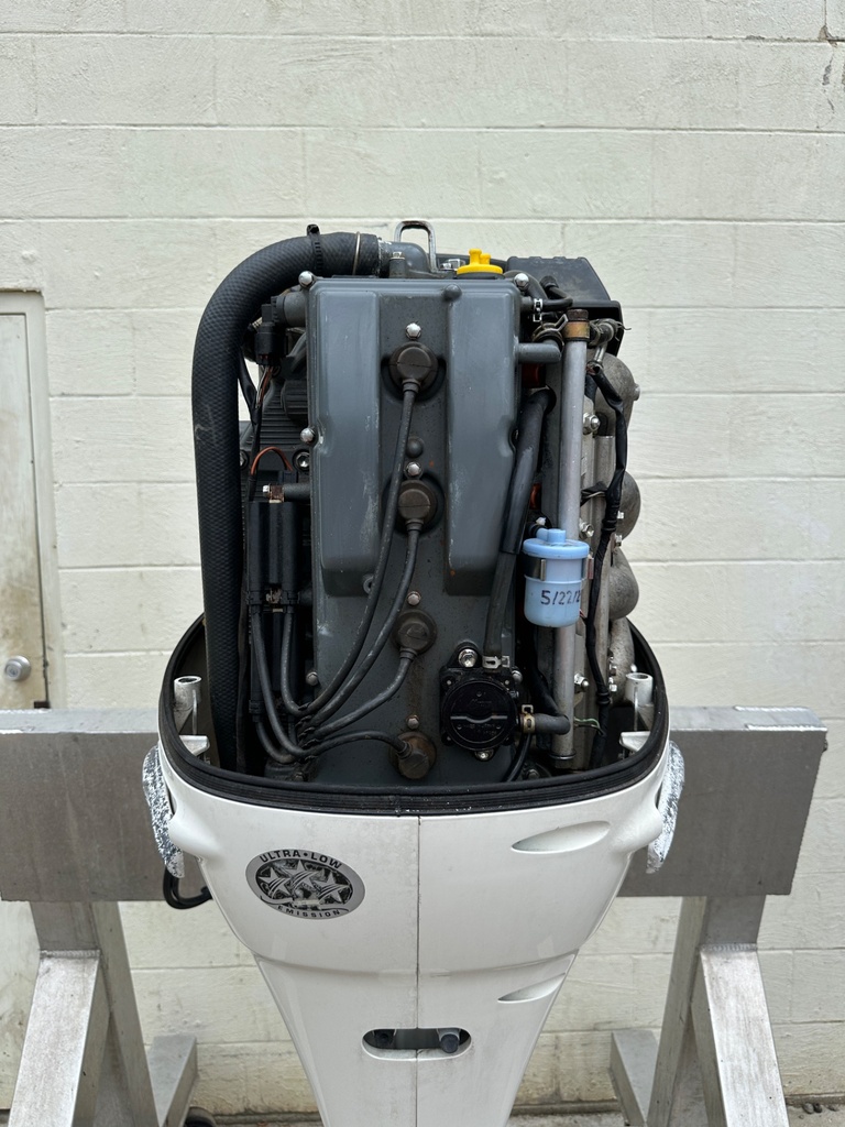 2003 Johnson Suzuki 140HP 4 Stroke Outboard Engine W/ 25" Shaft - 755 Hours