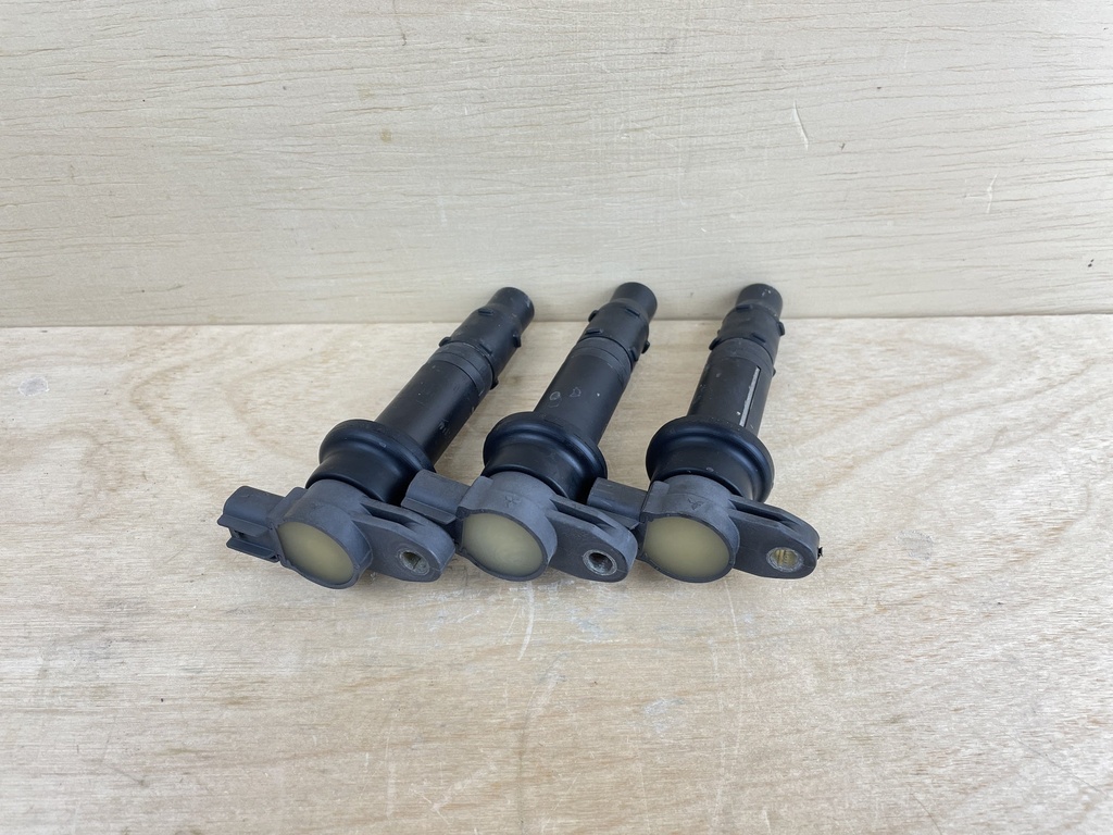 2000 Suzuki 50HP 4 Stroke Outboard Ignition Coil Assembly Set 4 33410-87J01