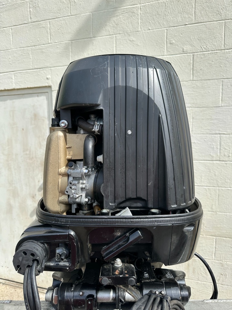 2005 Suzuki 115 HP 4 Stroke Outboard Engine Complete DF115TXK5 OEM