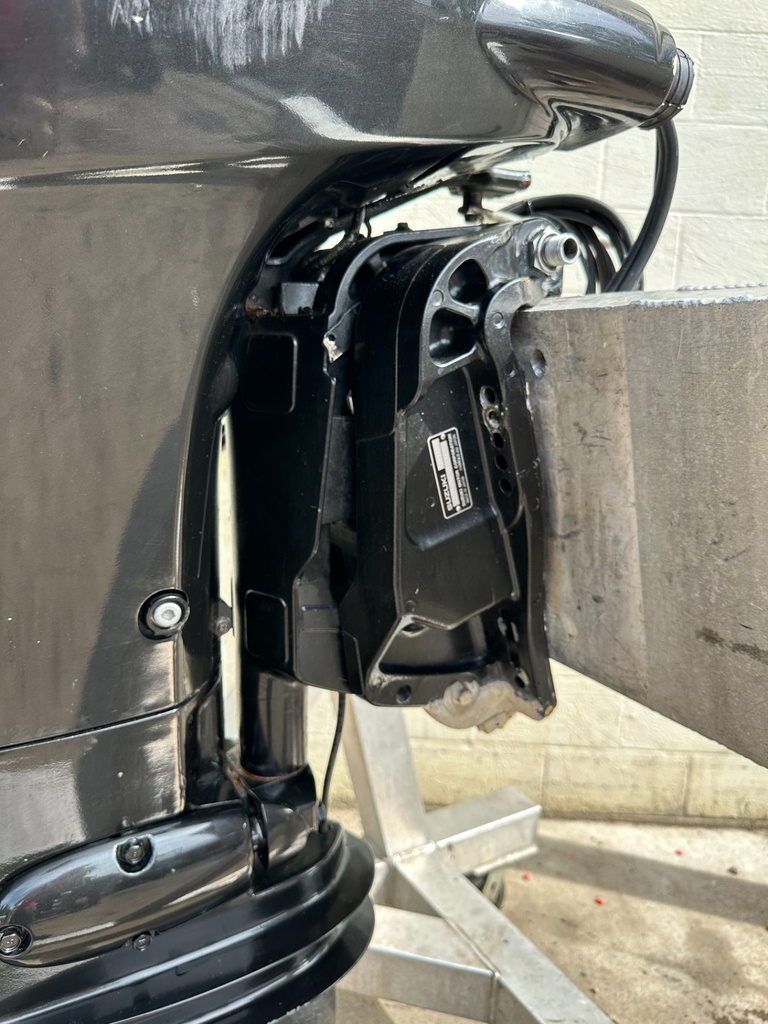 2005 Suzuki 115 HP 4 Stroke Outboard Engine Complete DF115TXK5 OEM