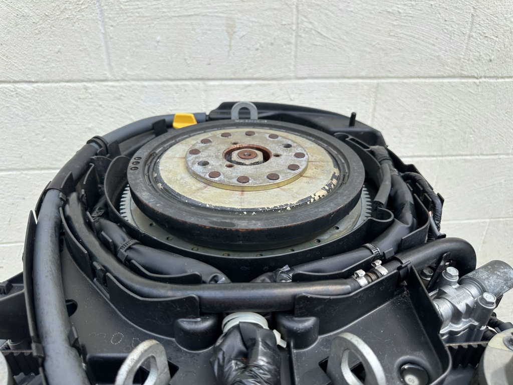 2005 Yamaha 250 HP 4 Stroke Outboard Powerhead 6P2-15100-00-1S OEM