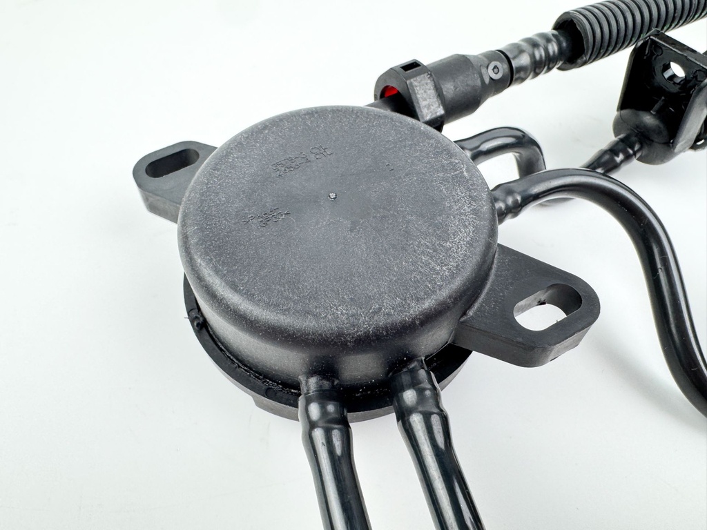 Mercury 60HP EFI Outboard Fuel Injectors & TFI System - 892123001 879887T