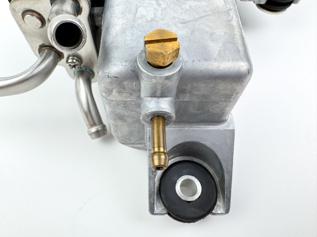 2005 Mercury 60 HP 4 Stroke Outboard Vapor Separator Tank VST 892267T02 OEM