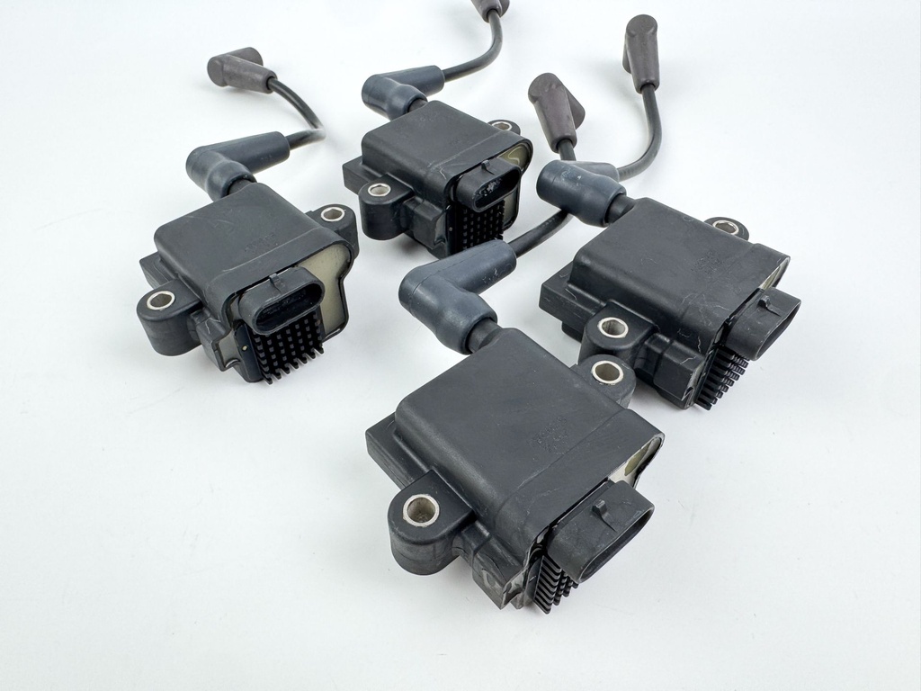 2005 Mercury 60 HP 4 Stroke Outboard Ignition Coil Set 879984T00 OEM