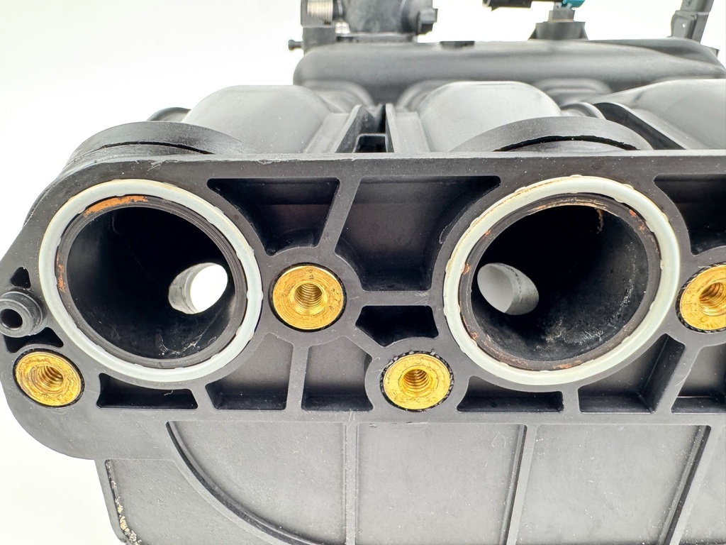 2005 Mercury 60 HP 4 Stroke Outboard Intake Manifold 877829T OEM