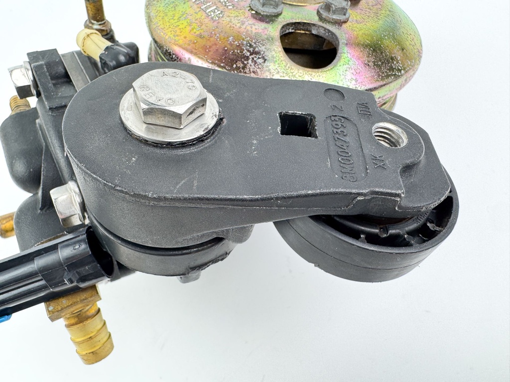 2012 Mercury 75 HP 2 Stroke Outboard Air Compressor Assembly 854333T11 OEM