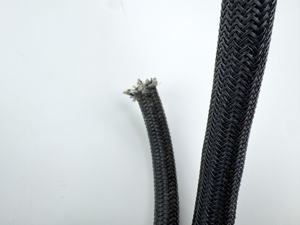 2012 Mercury 75 HP 2 Stroke Outboard Fuel Injector Set W/ Rail 895750T02 OEM