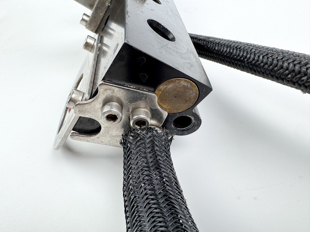 2012 Mercury 75 HP 2 Stroke Outboard Fuel Injector Set W/ Rail 895750T02 OEM