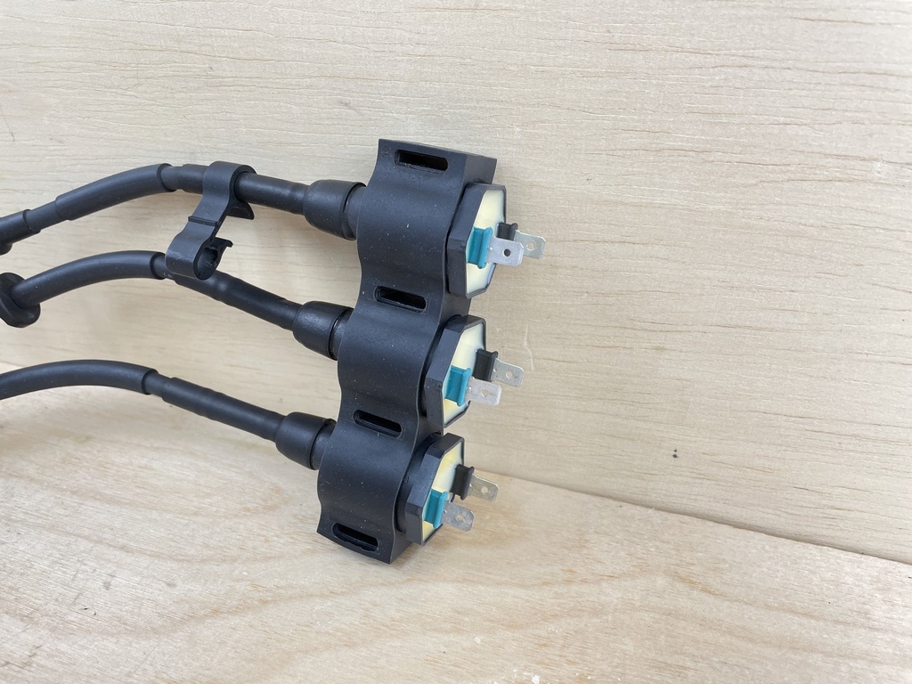 2005 Honda 50HP 4 Stroke Ignition Coil Assembly Set 30500-ZW4-H01