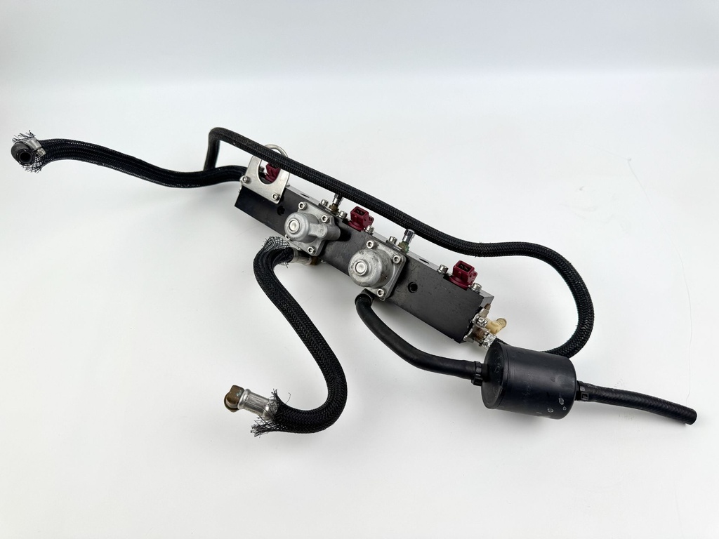 2012 Mercury 75 HP 2 Stroke Outboard Fuel Injector Set W/ Rail 895750T02 OEM