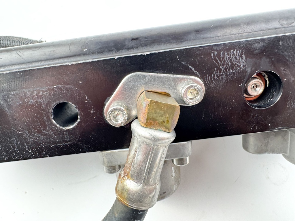 2012 Mercury 75 HP 2 Stroke Outboard Fuel Injector Set W/ Rail 895750T02 OEM