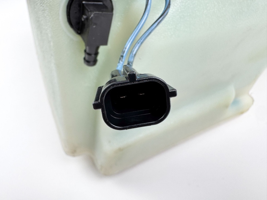 2012 Mercury 75 HP 2 Stroke Outboard Oil Tank 879844T04 OEM