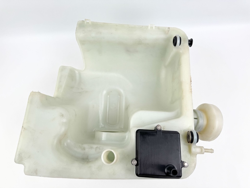 2012 Mercury 75 HP 2 Stroke Outboard Oil Tank 879844T04 OEM