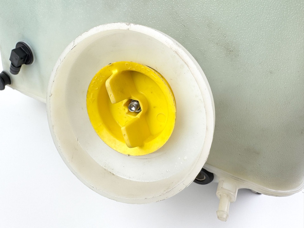 2012 Mercury 75 HP 2 Stroke Outboard Oil Tank 879844T04 OEM