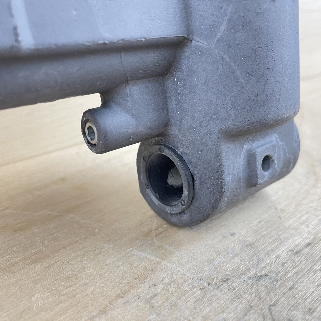 2005 Honda 50HP 4 Stroke Power Trim & Tilt Assembly 56000-ZW4-H19