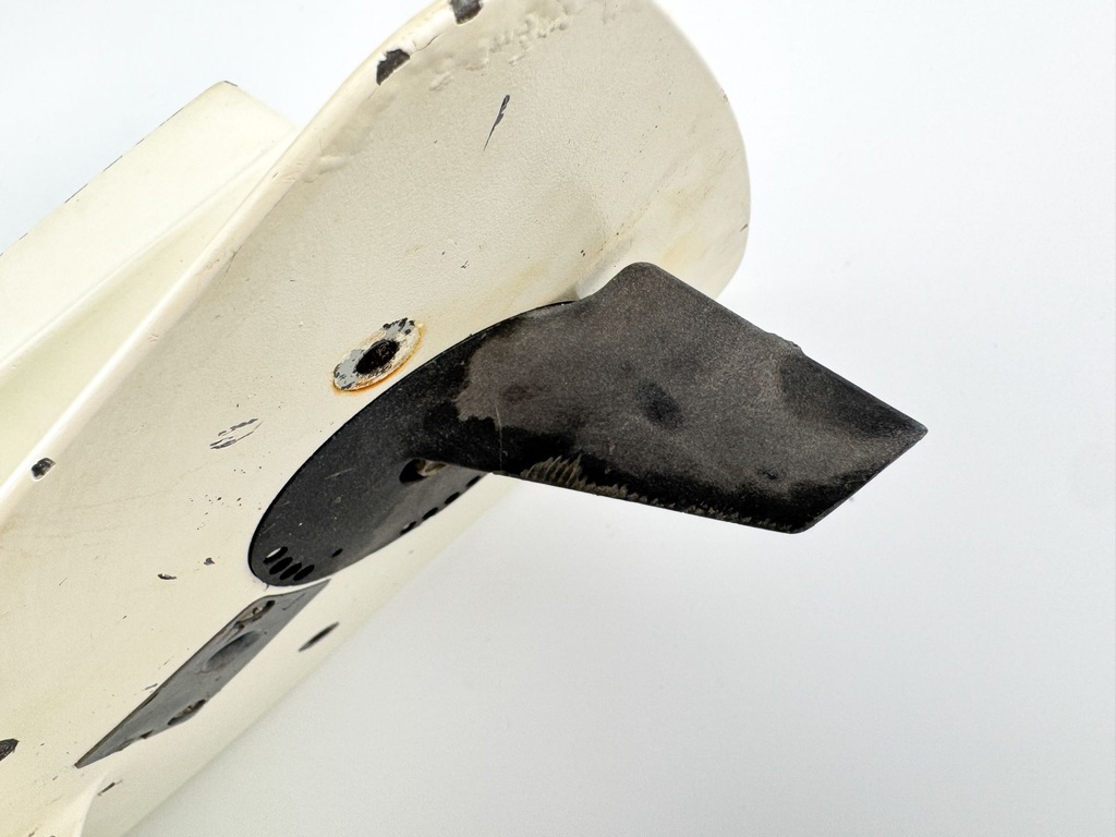 2004 Suzuki 115 HP 4 Stroke Outboard 20" Lower Unit Gear Case  OEM