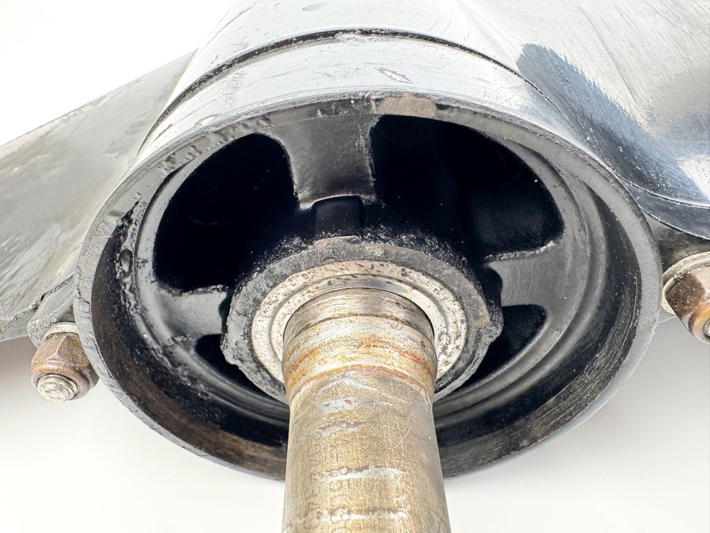 2004+ Mercury 75 90 115 HP 2 Stroke DFI 20" Lower Unit Gear Case 2.33:1 9011J33