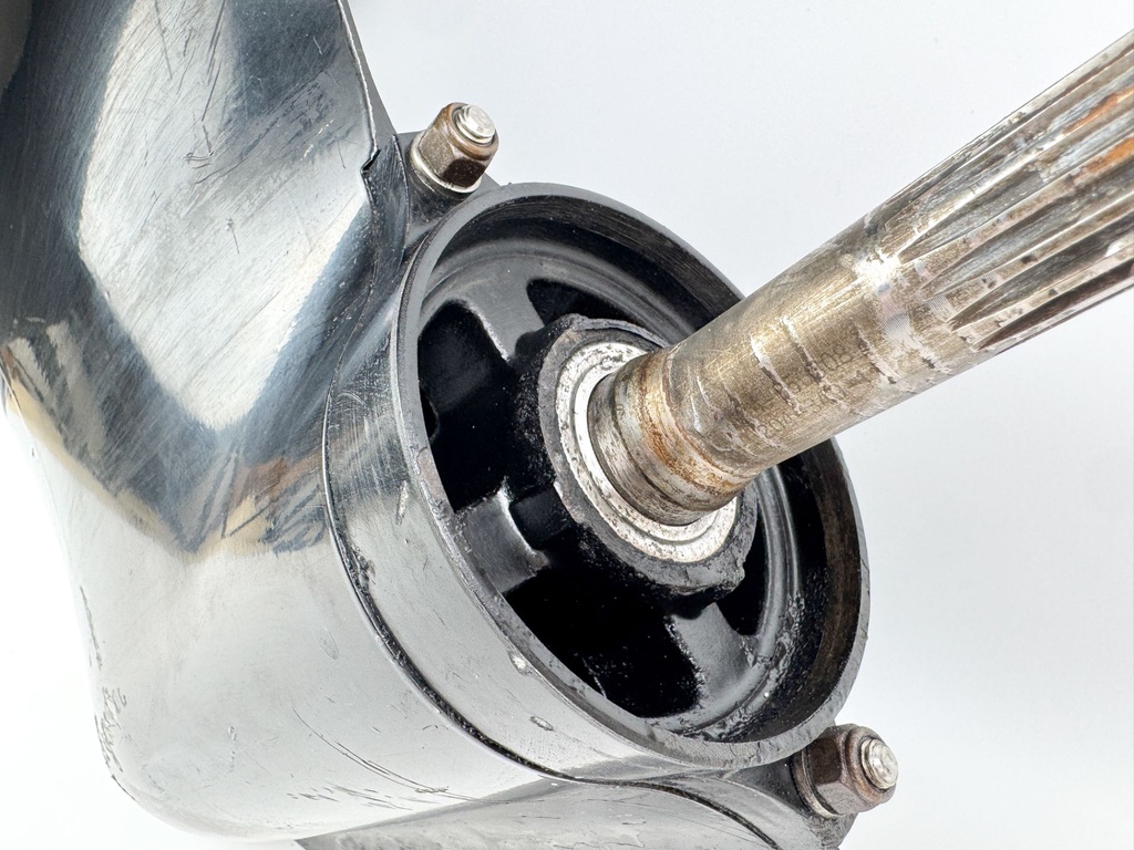 2004+ Mercury 75 90 115 HP 2 Stroke DFI 20" Lower Unit Gear Case 2.33:1 9011J33